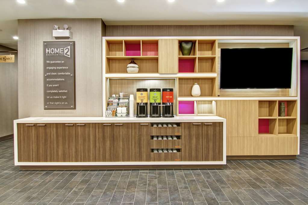 Фото Home2 Suites by Hilton Edmonton South