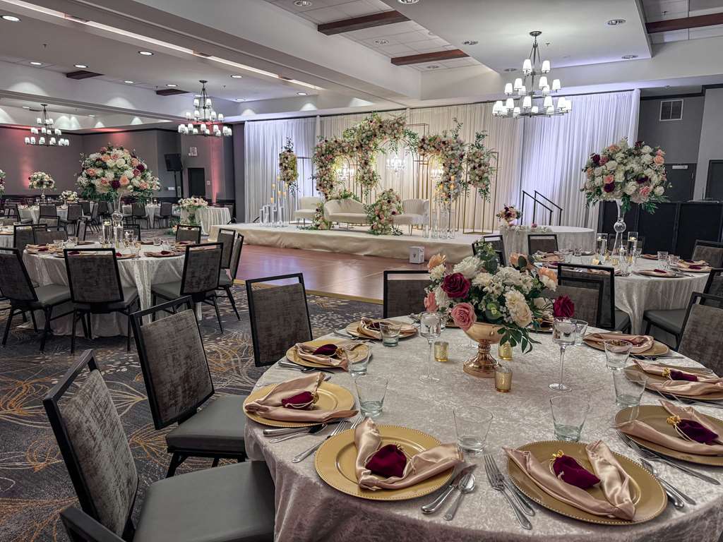 Фото Hilton Sacramento Arden West