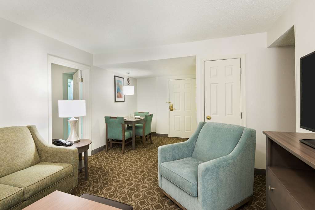 Фото Homewood Suites by Hilton Baton Rouge
