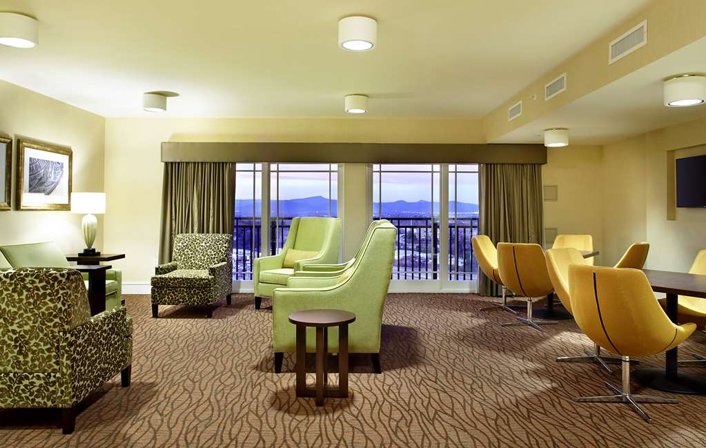 Фото Hilton Garden Inn Roanoke