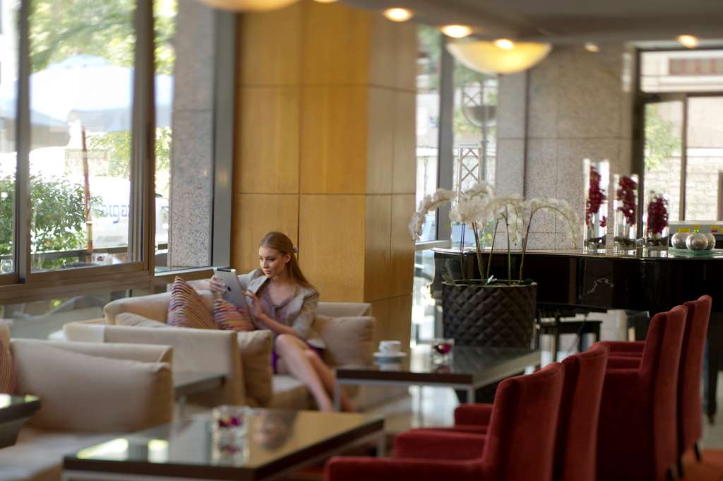 Фото Radisson Blu Martinez Hotel, Beirut