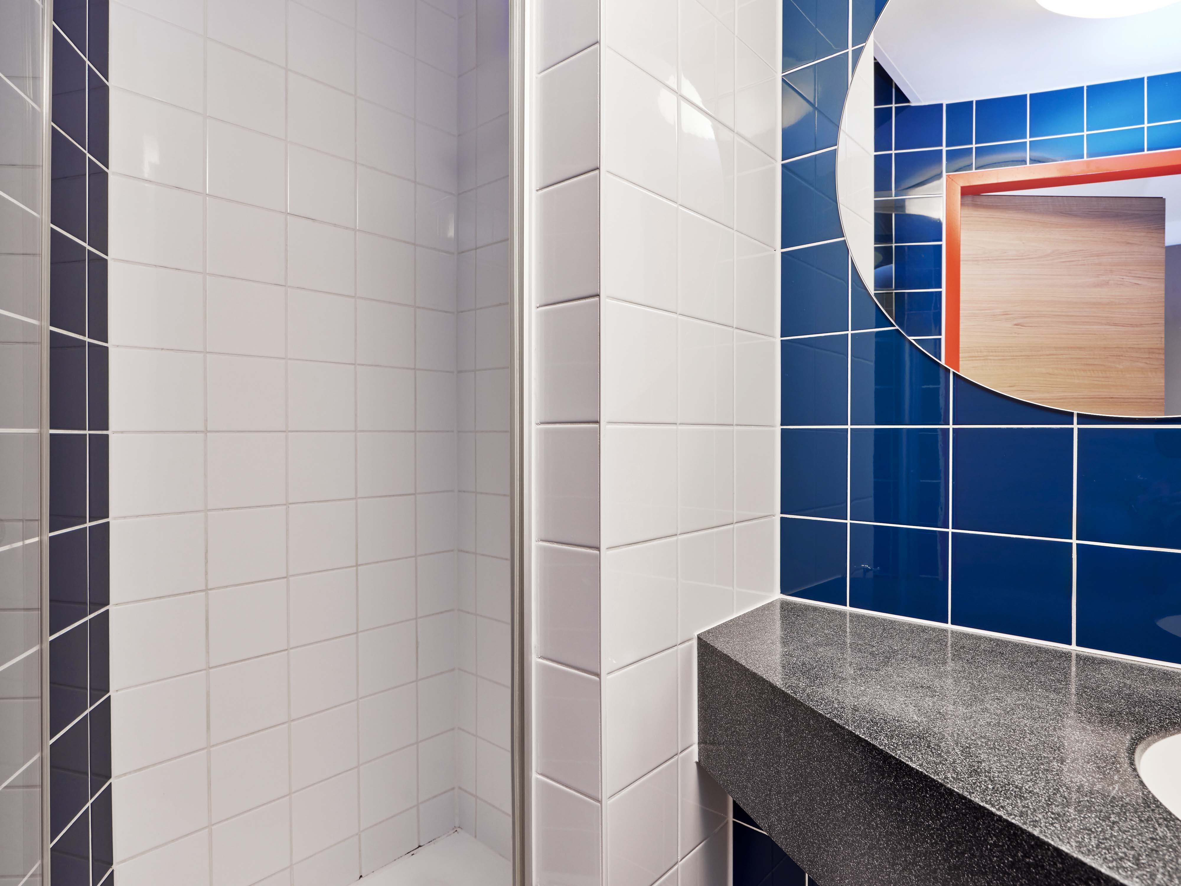 Фото B&b Hotel Saarbrücken-Hbf