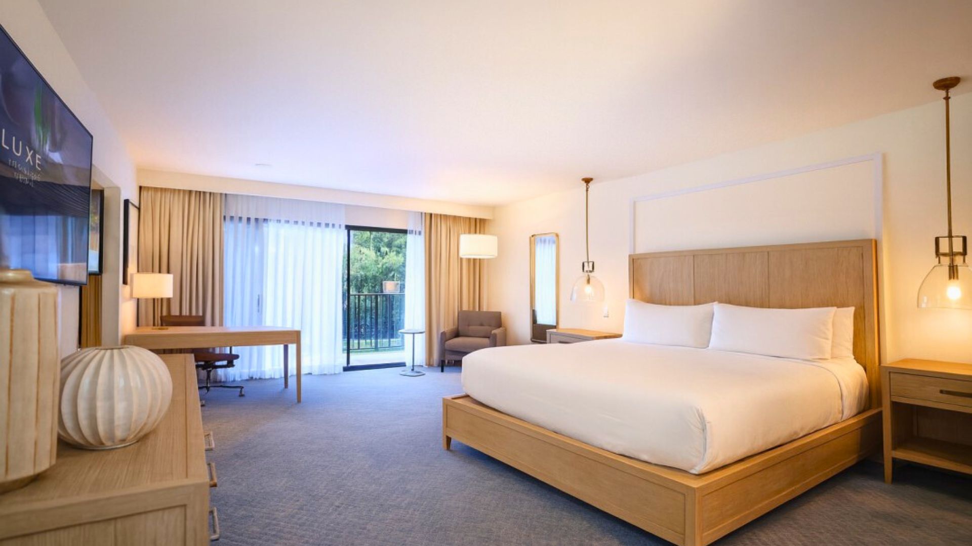 Фото Luxe Sunset Boulevard Hotel