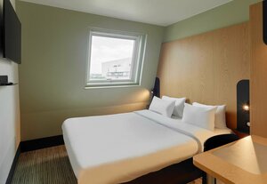 Гостиница B&b Hôtel Paris Est Bobigny Université