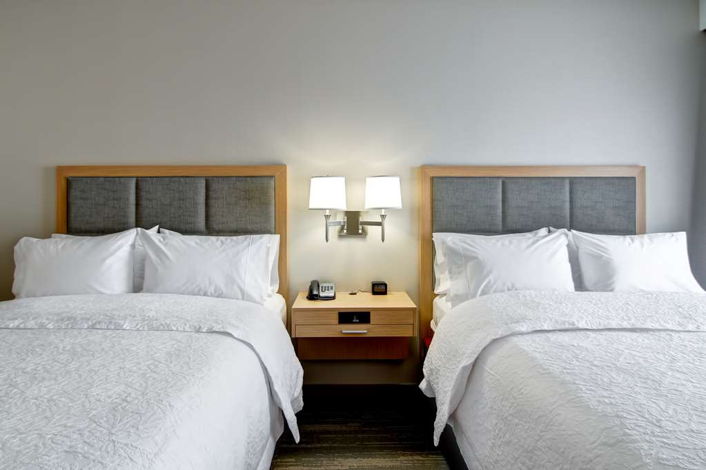 Фото Hampton Inn & Suites by Hilton Grande Prairie