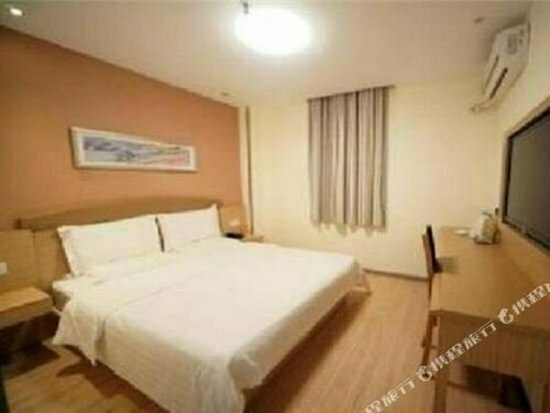 Гостиница 7 Days Inn Kunming Qingnian Road в Куньмине