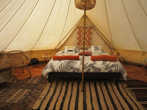 Гостиница Bohème Glamping Expérience в Жонзаке