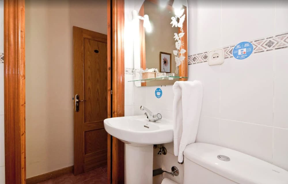 Фото Hostal Oporto