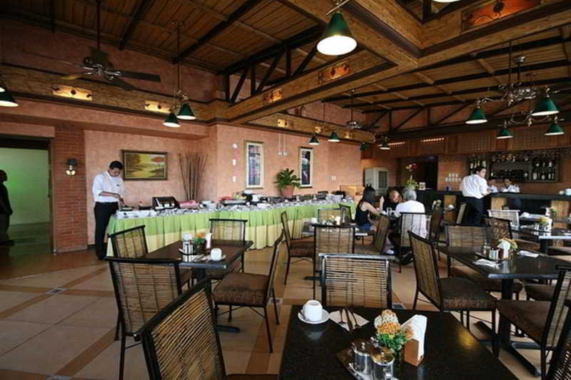 Фото Pearl Lane Hotel