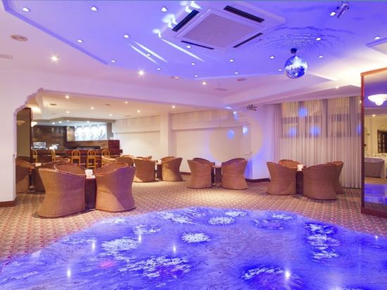 Фото Lancelot Hotel