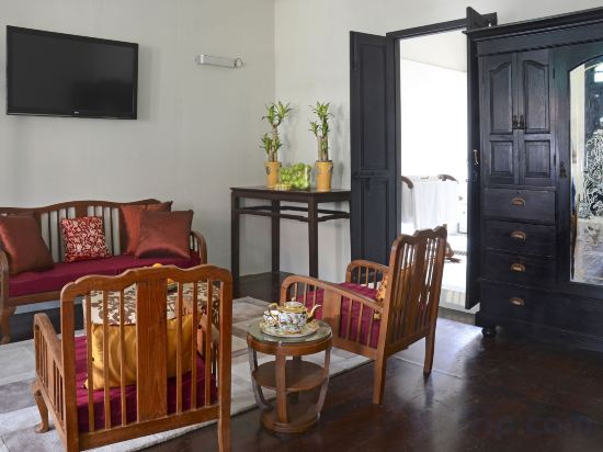 Фото Noordin Mews