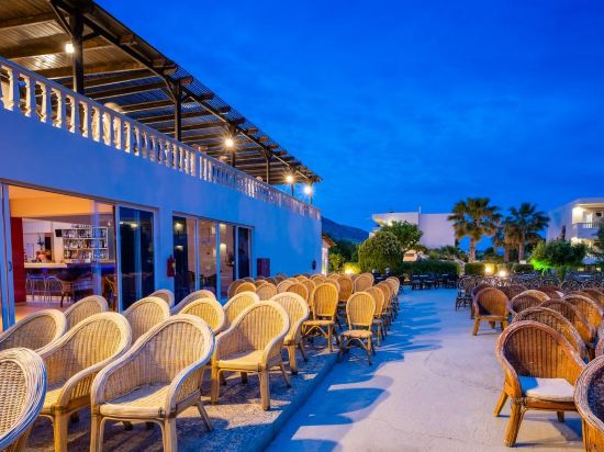 Фото Lardos Bay