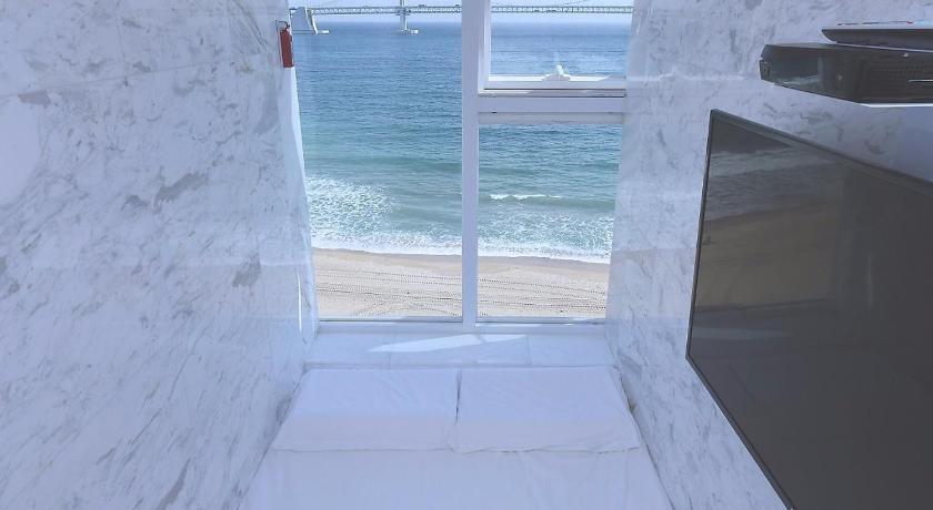 Фото Gwanganli Hotel 1