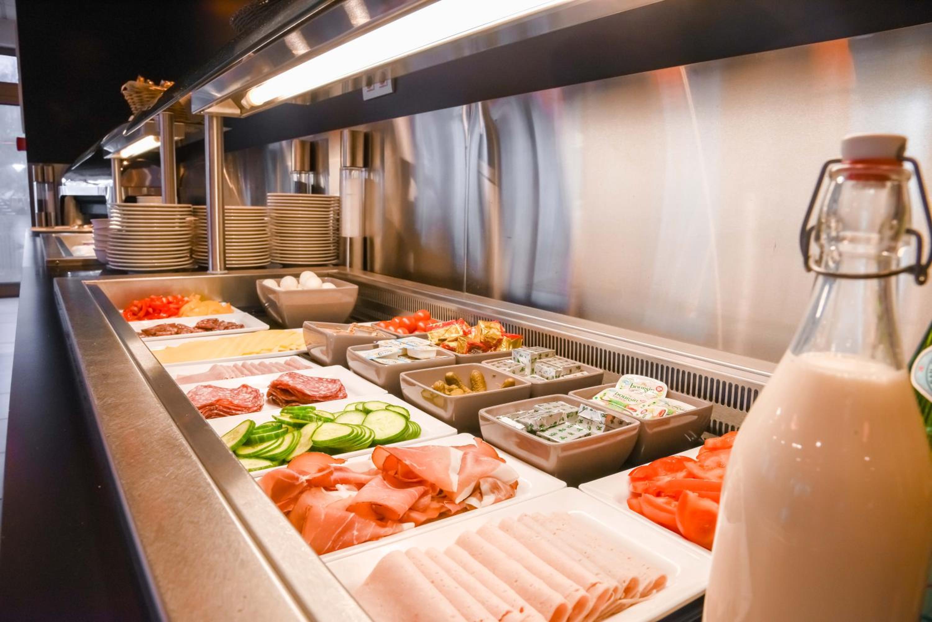 Фото Mandarina Hotel Luxembourg Airport