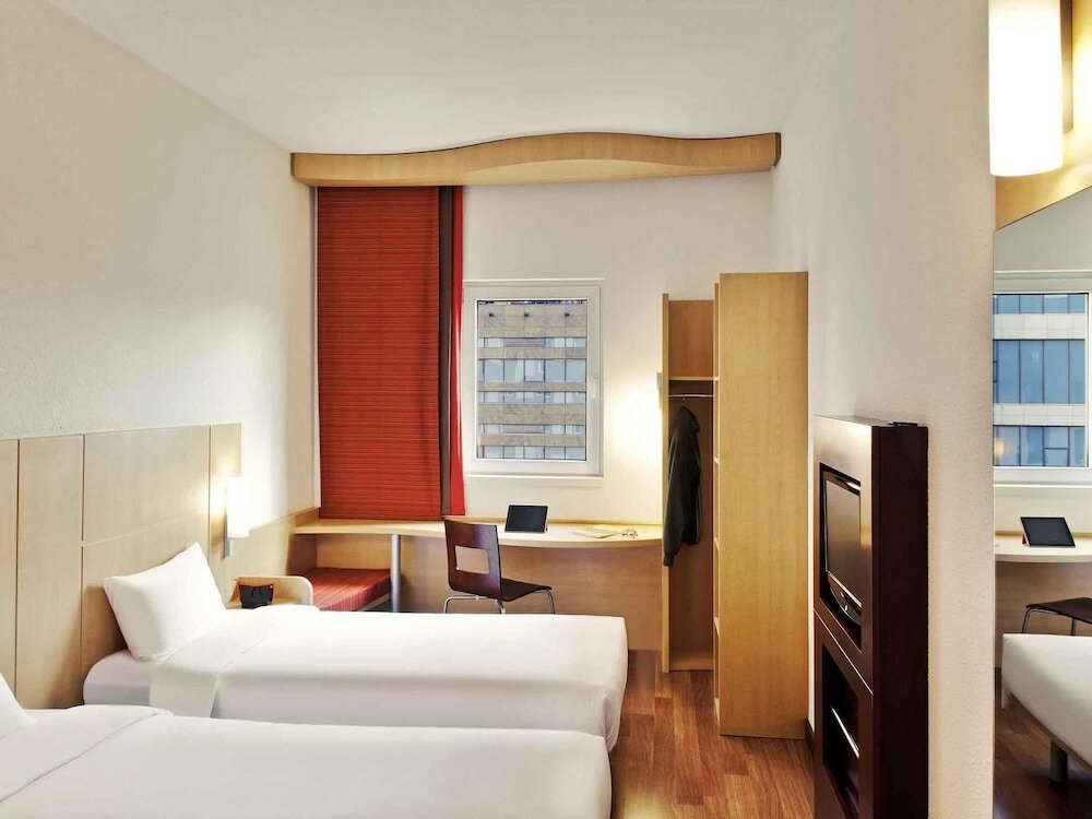 Фото Ibis Shanghai Chengshan Road