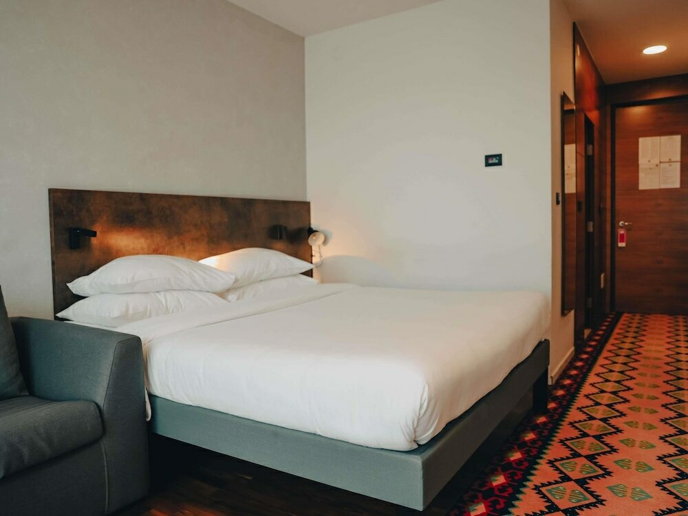 Фото Ibis Styles Sarajevo