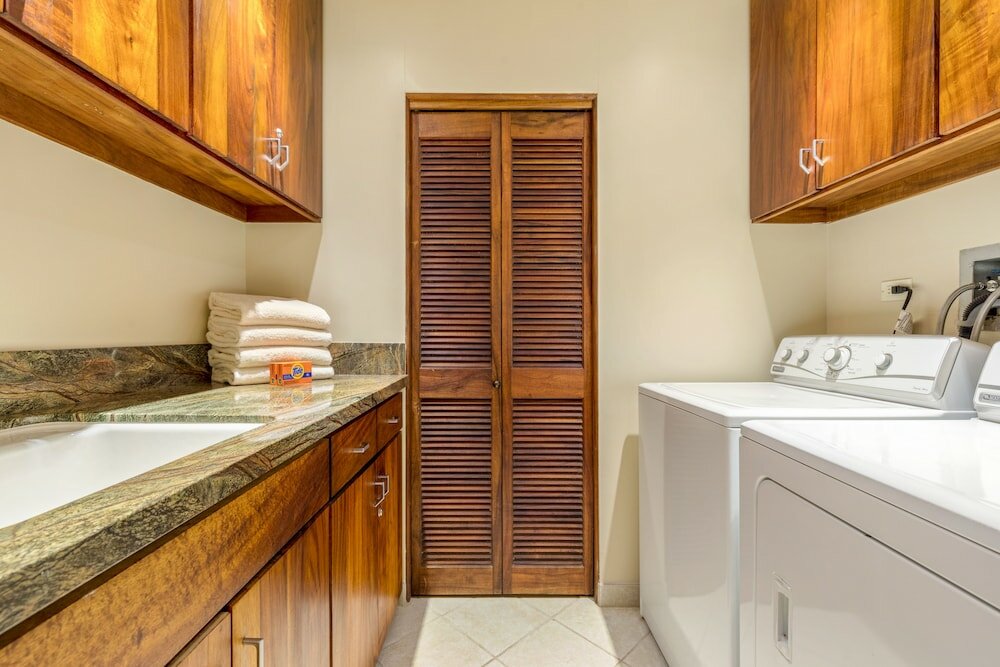 Фото Puunoa Beach Estates, a Destination by Hyatt Residence