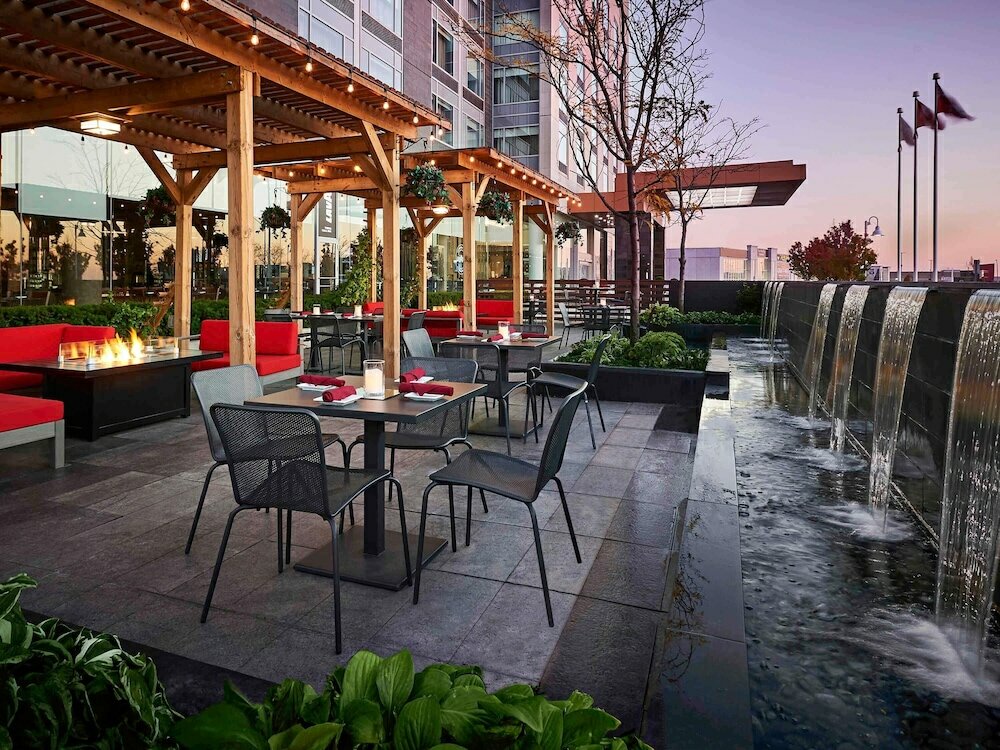 Фото Novotel Toronto Vaughan Centre