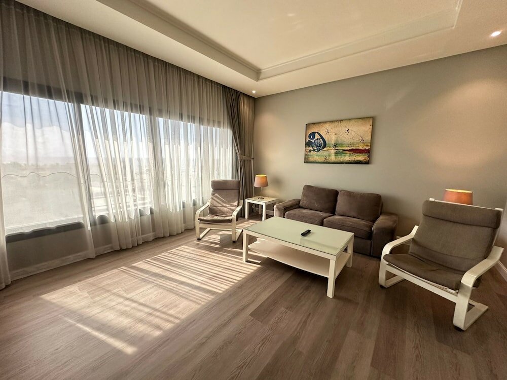 Фото Loren Suites Corniche