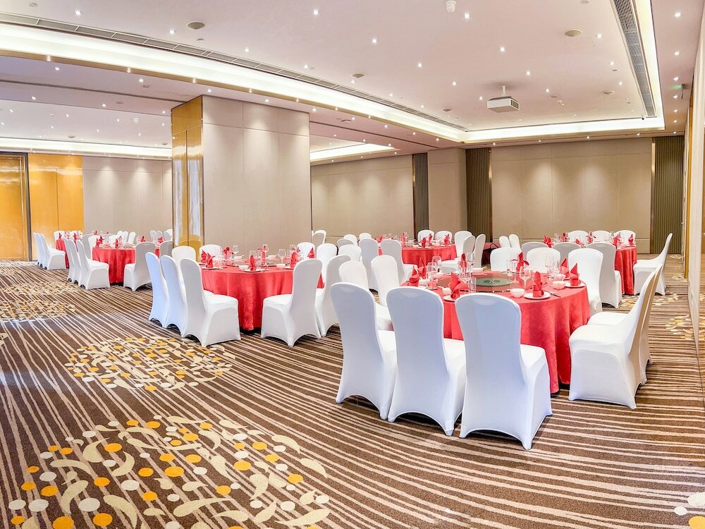 Фото  Holiday Inn Express Chengdu Gulou