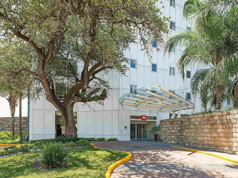 Фото Ibis Monterrey Valle