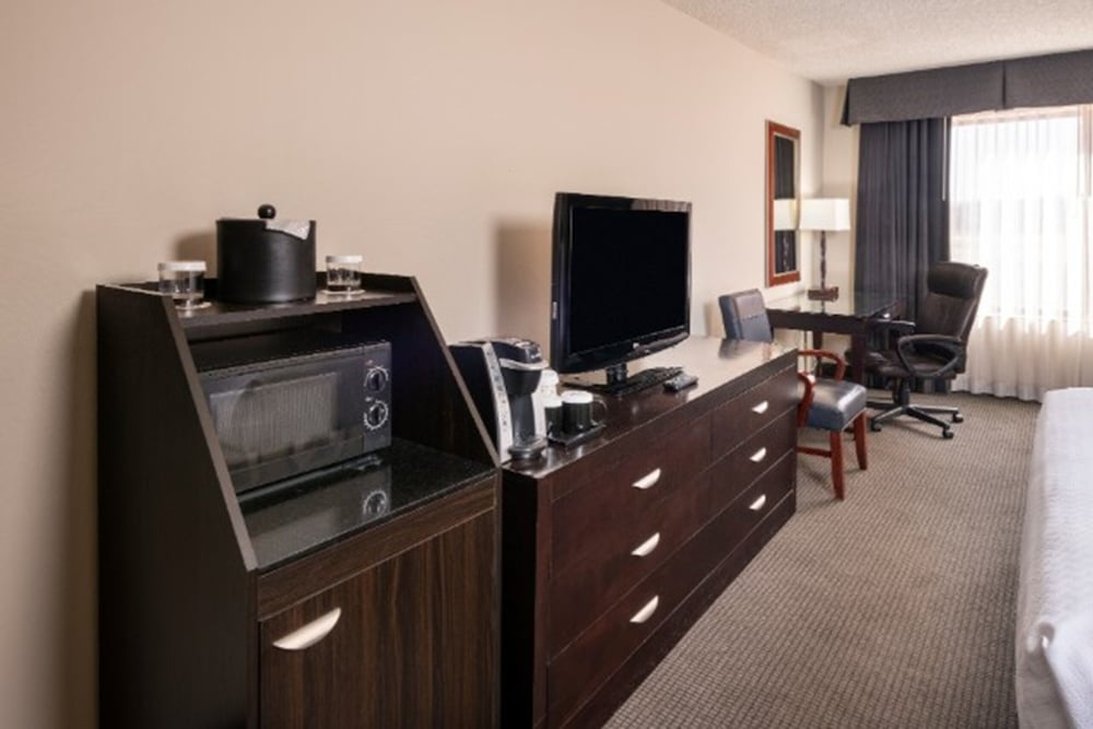 Фото Concord Plaza Hotel