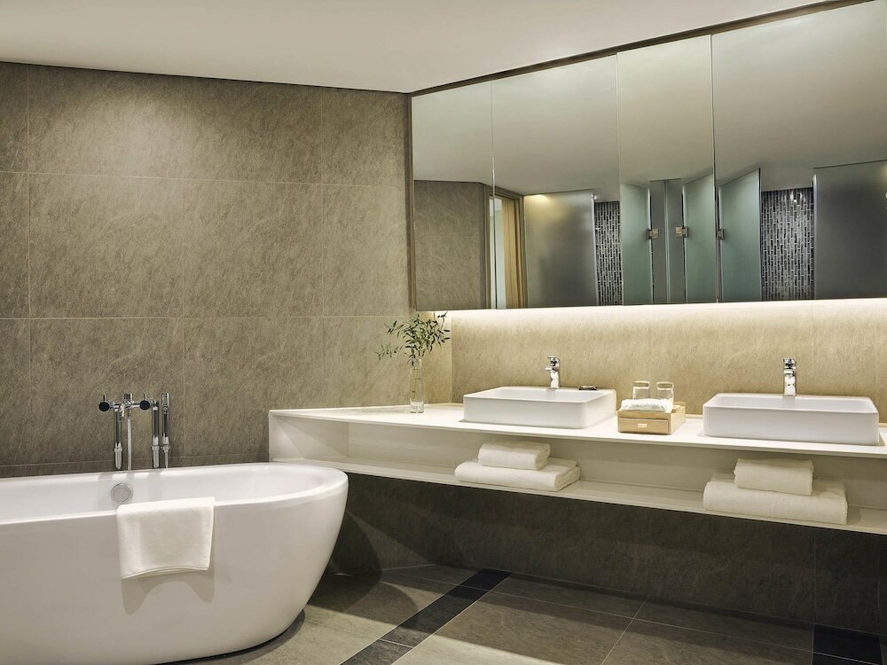 Фото Novotel Hanoi Thai Ha