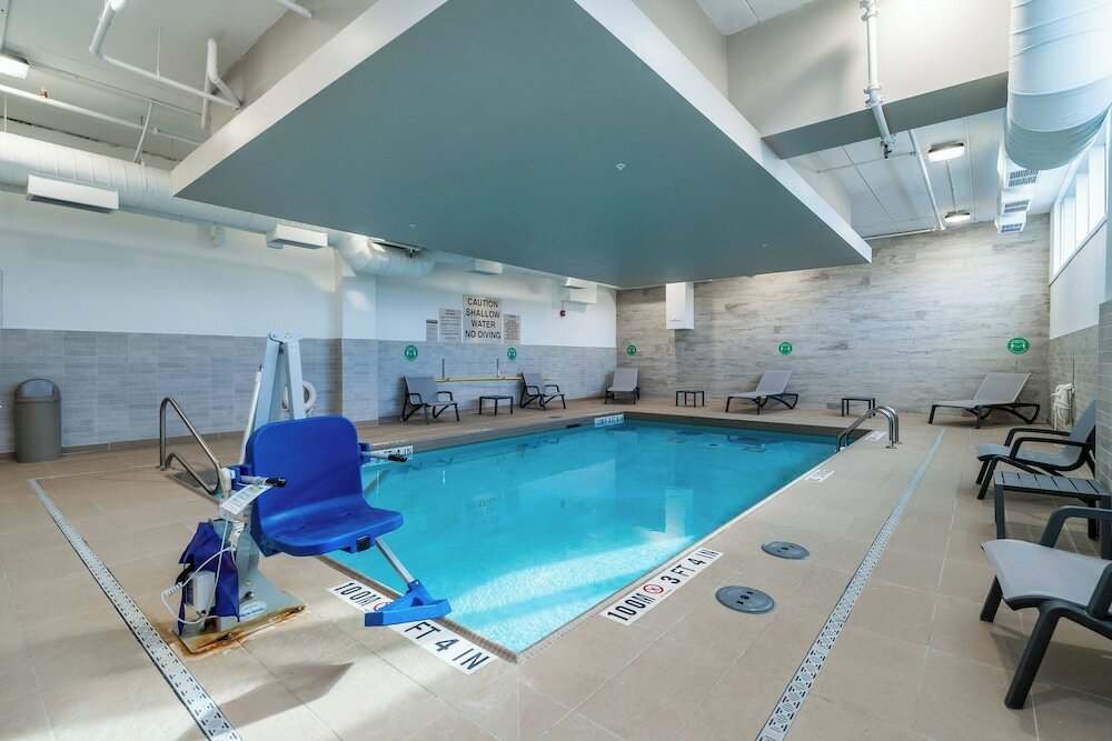 Фото Courtyard by Marriott Burlington