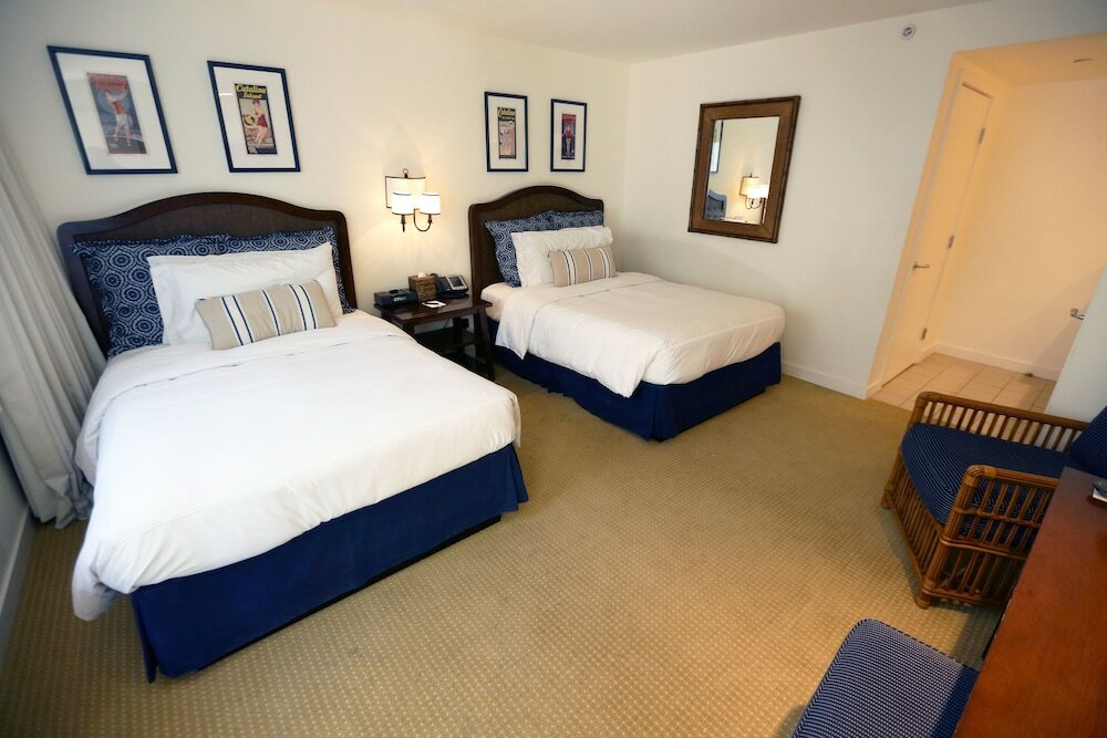 Фото The Pavilion Hotel