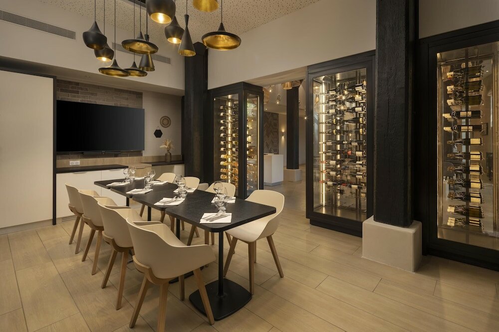 Фото Hilton Garden Inn Paris La Villette