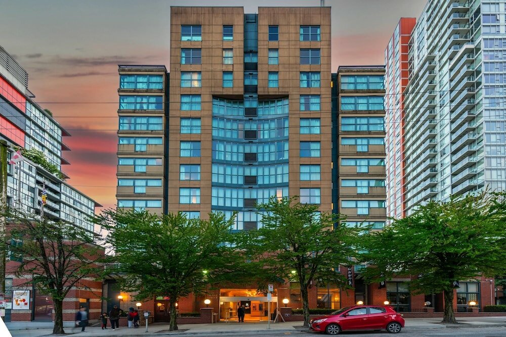 Фото Grand Park Hotel & Suites Downtown Vancouver