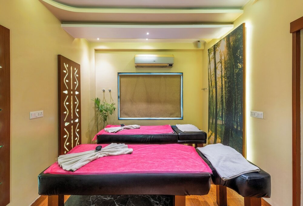 Фото Amantra Comfort Hotel