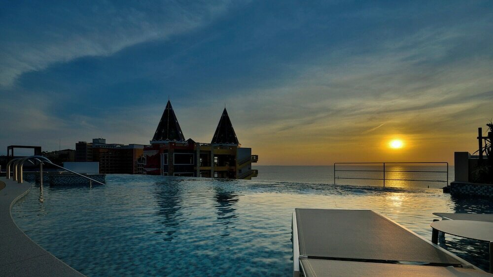 Фото Lequ Okinawa Chatan SPA & Resort