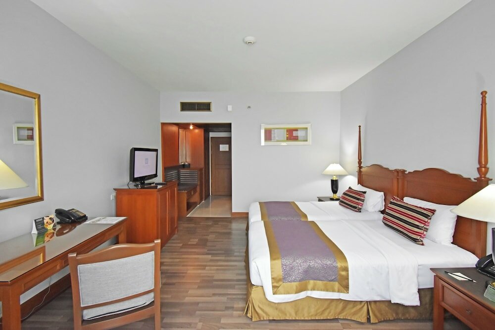 Фото Century Park Hotel