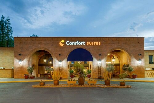 Гостиница Comfort Suites at Sabino Canyon в Тусоне
