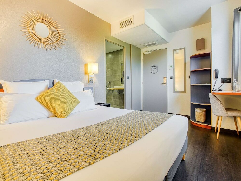 Фото Kyriad Bordeaux Sud - Villenave d'Ornon