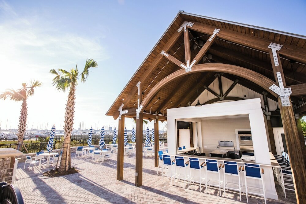 Фото The Beach Club at Charleston Harbor Resort and Marina