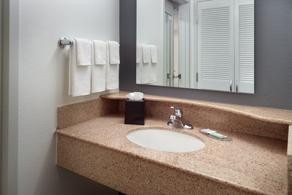 Фото Courtyard by Marriott Tallahassee Downtown/Capitol