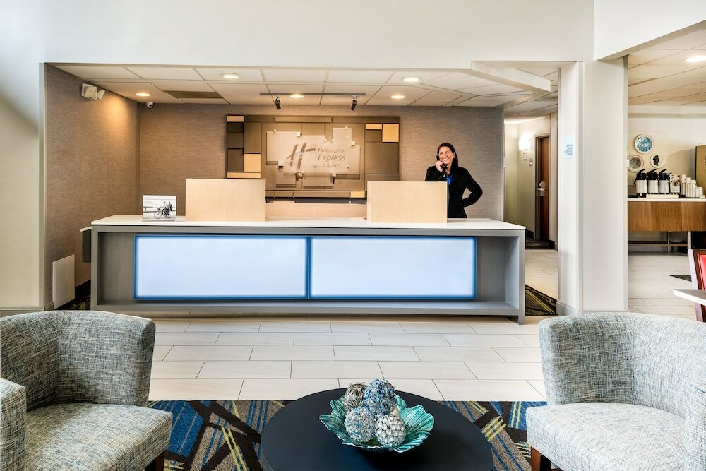 Фото Holiday Inn Express Charlotte Belmont Airport, an Ihg Hotel