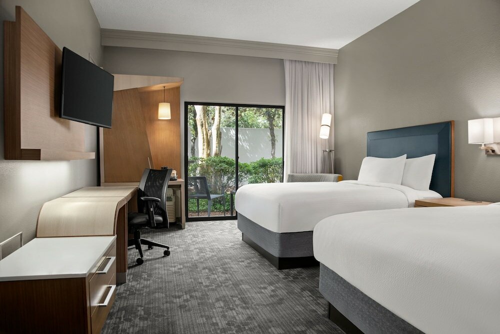 Фото Courtyard by Marriott Lafayette Airport