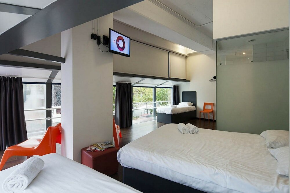 Фото EasyHotel Rotterdam City Centre
