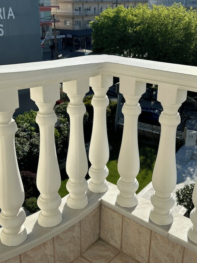 Фото Hotel Ioni