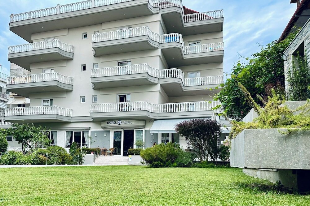 Фото Hotel Ioni