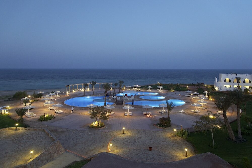 Фото The Three Corners Equinox Beach Resort