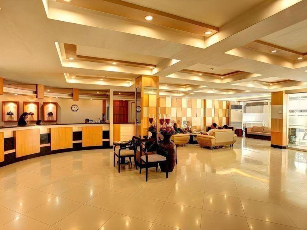 Фото Grand Astoria Hotel