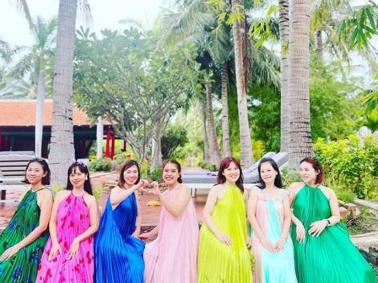 Фото Full Moon Village