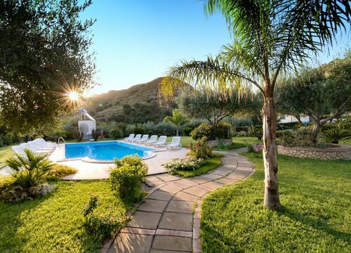 Внешний вид отеля Villa Garden в Драпии, фото 1