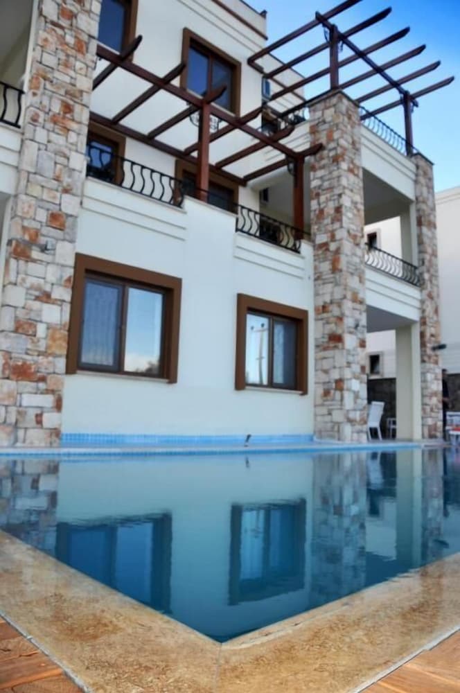 Liona Residence - 9