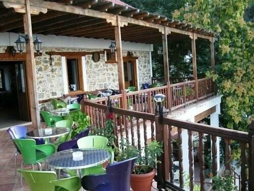 Гостиница Two Flowers Hotel в Районе Никосия