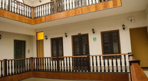 Гостиница Colonial Plaza Hotel в Пуно